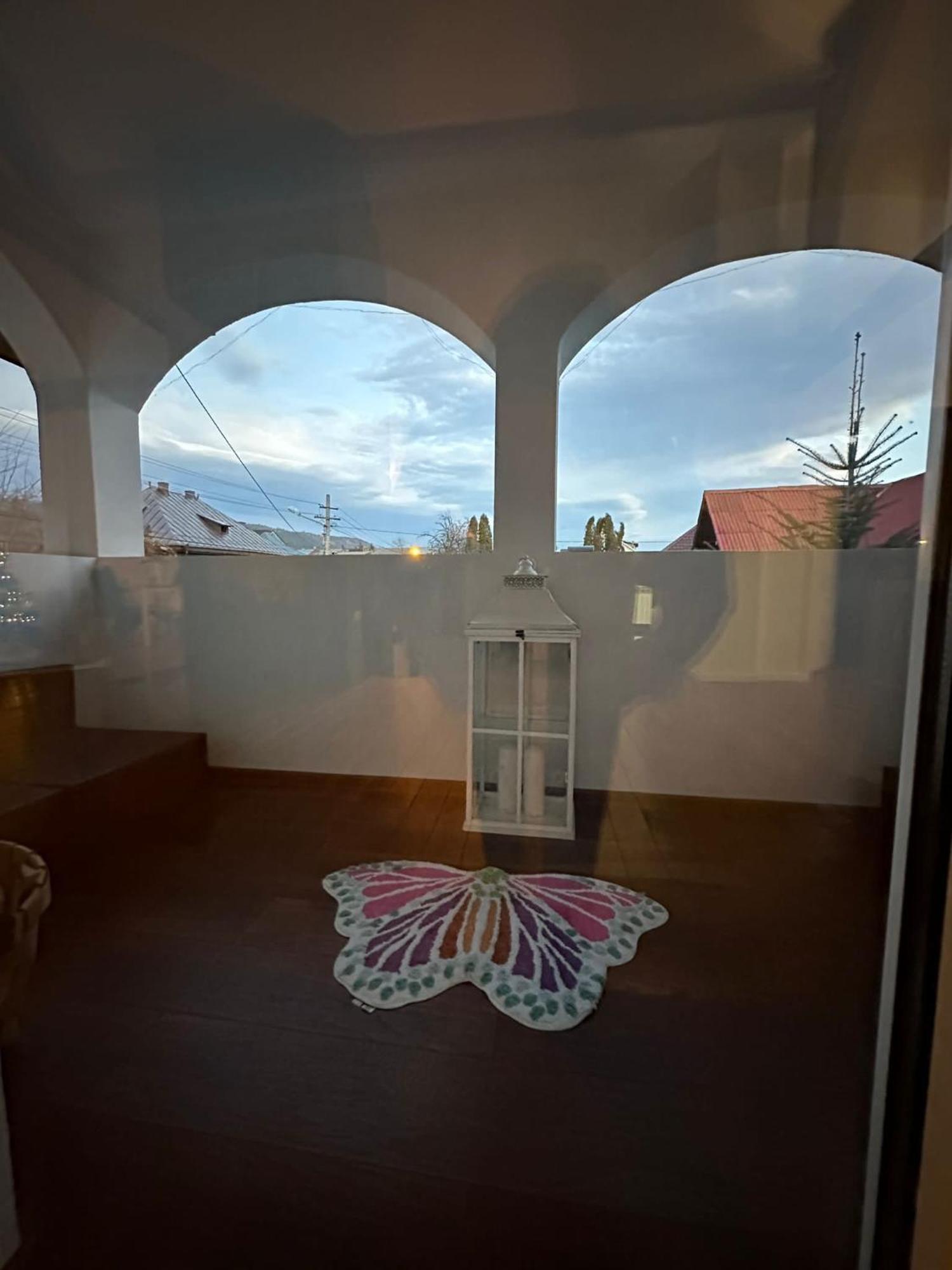 Attic 33 Apartment Campulung Moldovenesc Exterior photo